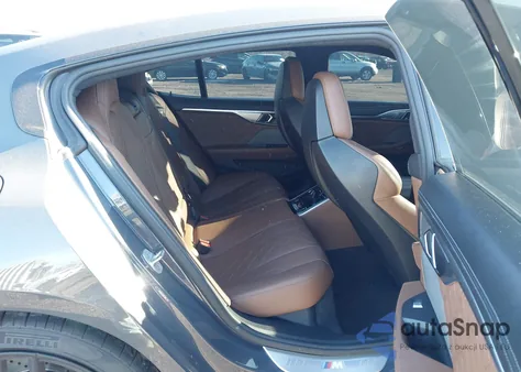 2021 BMW M8 Gran Coupe z USA, uszkodzony, nr VIN WBSGV0C08MCF18918